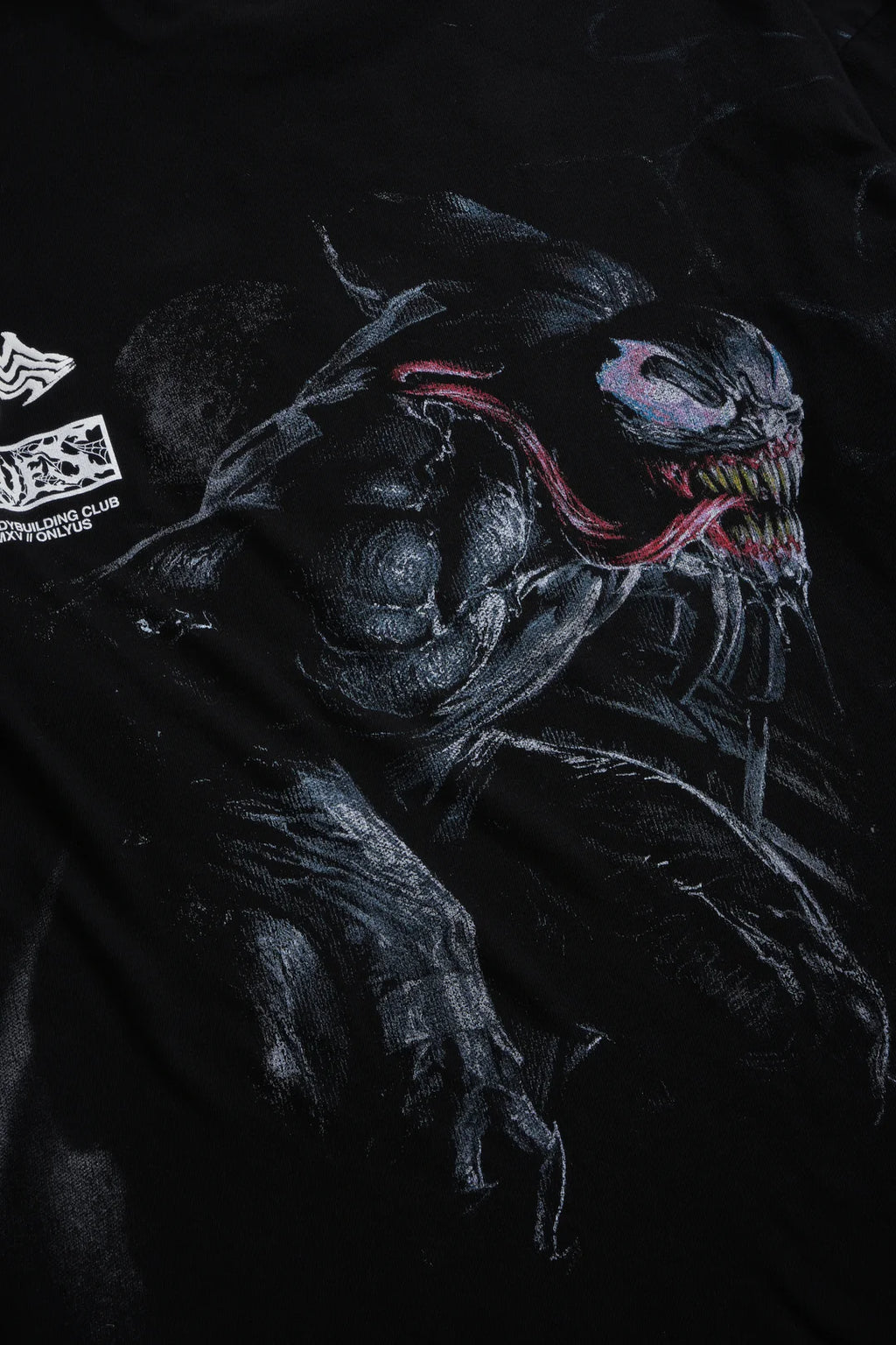 VENOMOUS SIDE-BY-SIDE SERIES PREMIUM OVERSIZED TEE IN BLACK