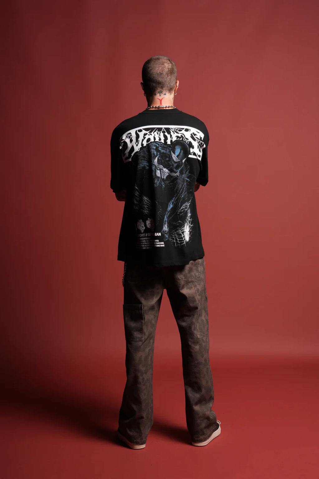 DARK SYMBIOTE PREMIUM OVERSIZED TEE IN BLACK