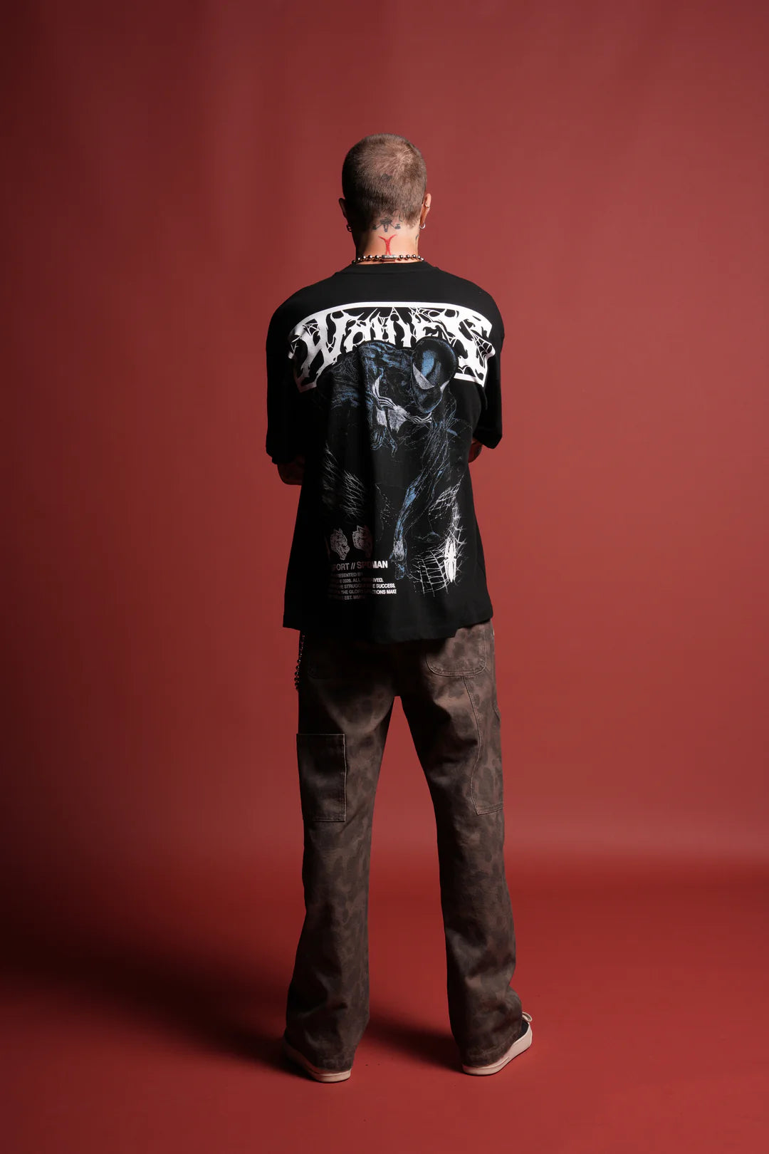 DARK SYMBIOTE PREMIUM OVERSIZED TEE IN BLACK